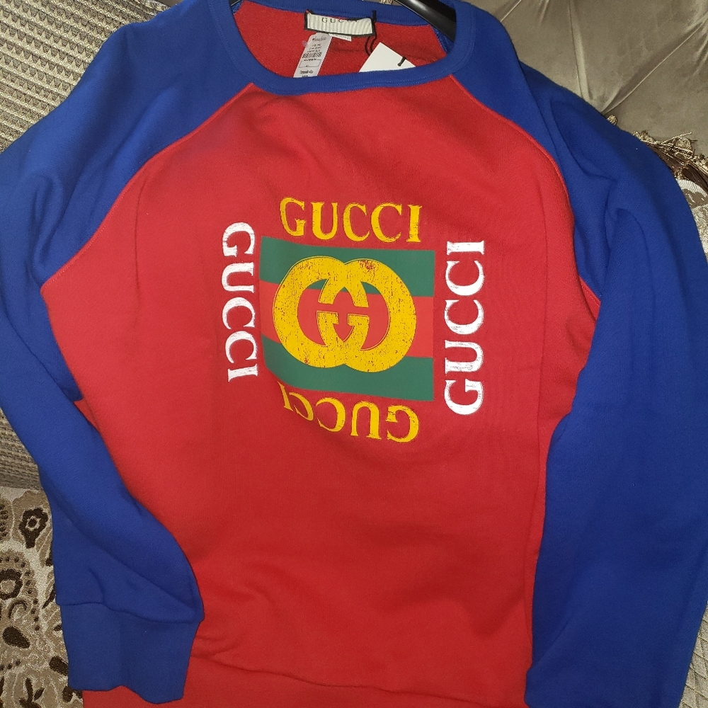Gucci sweatshirt
